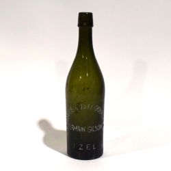 Bouteille ancienne en verre gravé "Brasserie Luxembourgeoise Germain Gilson. Izel"