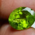 Natural Peridot 7.15 Ct from Pakistan Himalaya, untreated, certified