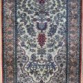 Tapis d'Orient en soie et fil d'or, dimensions 117 x 75 cm