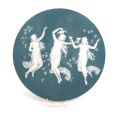 Assiette Villeroy & Boch Mettlach 1900, décor sylphides, 53,5 cm, défauts