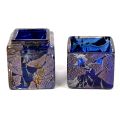 Pot en verre signé Louis Leloup, forme carrée bleu-violet, inclusions colorées