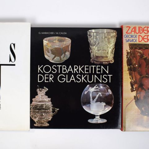Trois ouvrages sur l'art du verre avec jaquettes illustrées à découvrir