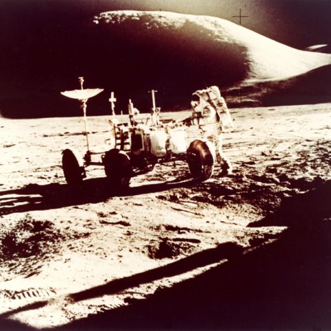 Photographie vintage de la NASA : Apollo 15, James Irwin et Rover Lunaire
