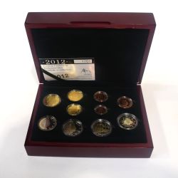 Set of 8 EURO 2012 coins + 2 commemorative Euros, Proof Quality