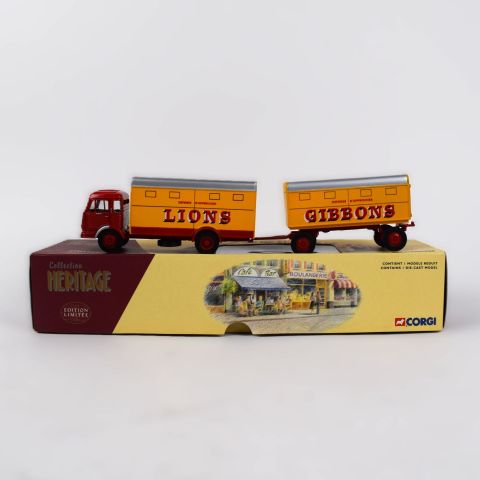 Simca Cargo Fourgon avec remorque - Corgi Collection Heritage, état neuf, ref #72906
