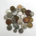 Réunion de 42 pièces de monnaie françaises et étrangères, diversité historique et numismatique