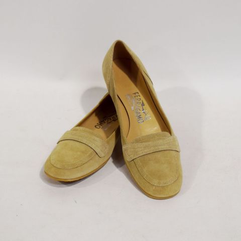 SALVATORE FERRAGAMO, Ballerines en daim couleur crème