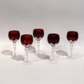 Suite de six verres à pied en cristal taillé rouge, marque "JH Cristal"