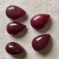 Auction: 5 rubies of 42.35 Ct without certificate, pear cabochon cut