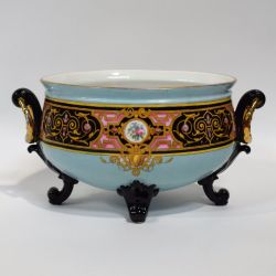 Jardinière aus Steingut ZENS Frères d'Echternach mit reichem geometrischen und floralen Dekor, signiert