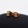 Boucles d'oreilles en or jaune 18 carats avec diamants taille brillant, 1.12g
