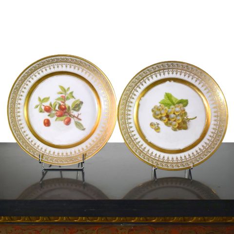 Paire d'assiettes authentiques en porcelaine de Jean-Pierre Feuillet, Paris, 1815-1820