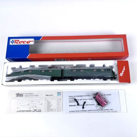 Locomotive électrique "Ae8/14 11852" SBB en état neuf avec accessoires et notice