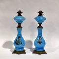 Paire de lampes à huile en opaline et laiton, portraits Napoléon et Joséphine