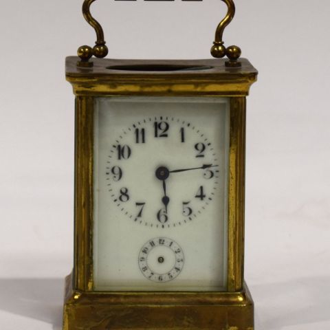 PENDULE d'officier du XIXe siècle avec fonction réveil, verre biseauté en laiton