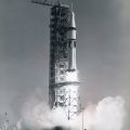 Décollage historique d'une fusée Saturne à Cap Canaveral en 1964
