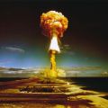 Fotografie der Atomexplosion in Mururoa 1968, späterer Abzug