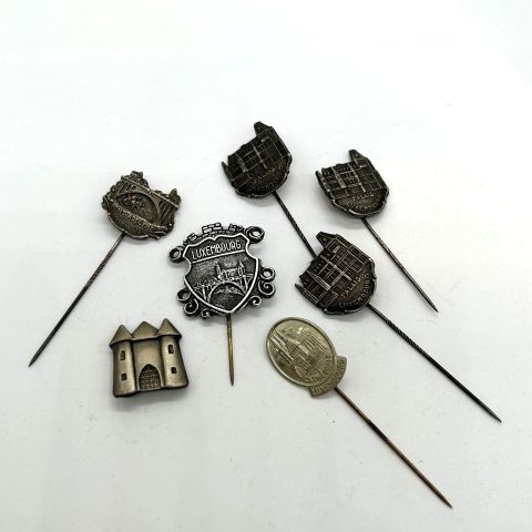 Insignes des monuments emblématiques de la ville de Luxembourg : une collection unique