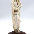 Vierge à l'Enfant en ivoire sculpté, XVIe siècle, hauteur 14 cm