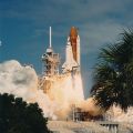 NASA. Nice lift-off of the space shuttle DISCOVERY (Mission STS26)