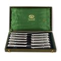 Set mit 12 Messern Ercuis Modell Chinon aus versilbertem Metall, sehr guter Zustand
