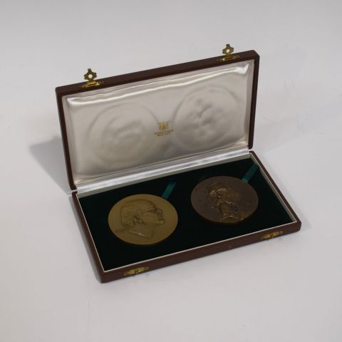 Réunion de médailles en bronze : Albert Wunsch et Raymond Weiller