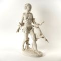 Groupe en porcelaine : Femme avec faon, motif glacure blanche, 51,5 cm