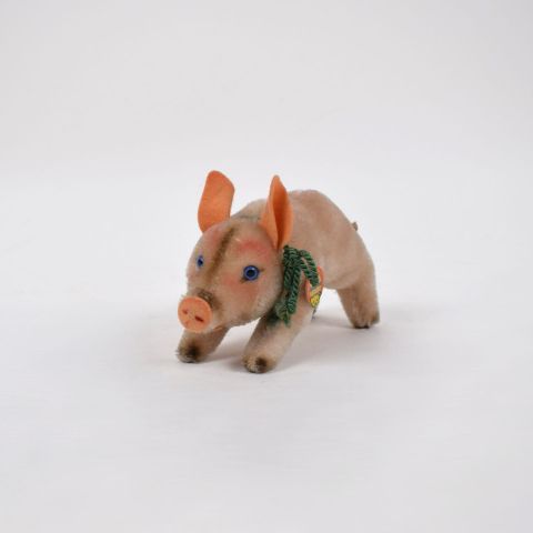 Porcelet en peluche JOLANTHE de 14 cm