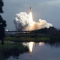 (NASA. COLUMBIA STS-40) Sensationnel panache de fumée de la navette spatiale
