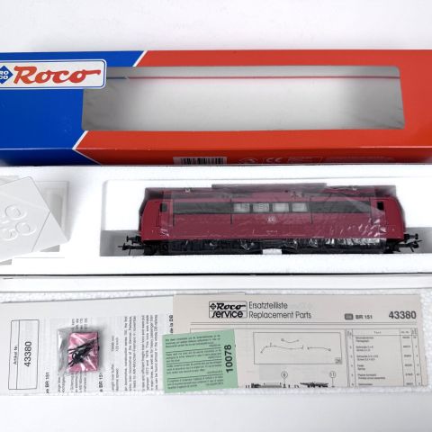 Locomotive électrique "Br 151 071-8" (DB) en état neuf avec accessoires