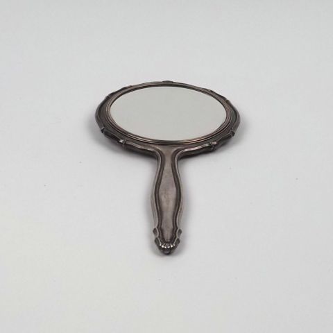 Miroir en argent 800, fabrication allemande, poids total de 261 grammes
