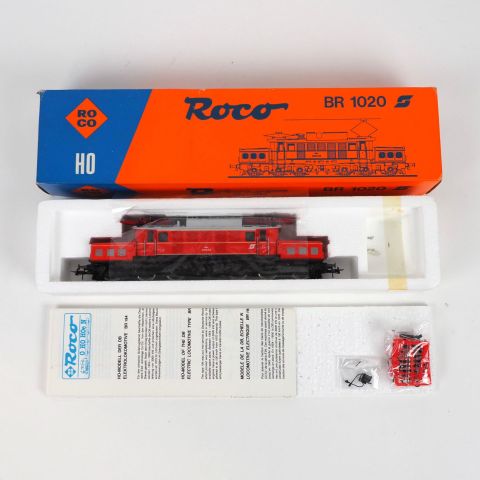 Locomotive électrique "HO BR 1020.03" (ÖBB) en état neuf avec accessoires