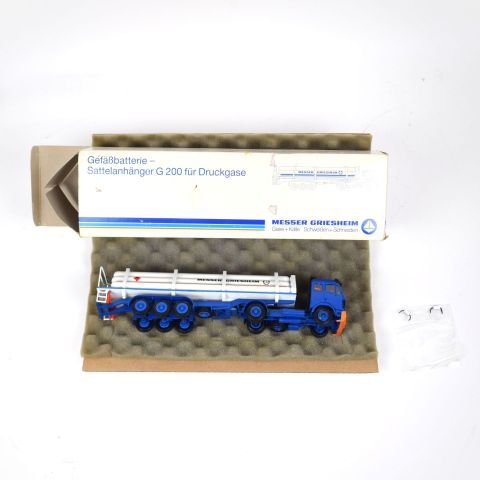 Camion Messer Griesheim CONRAD, réf#3024, dans sa boîte, bon état, à vendre