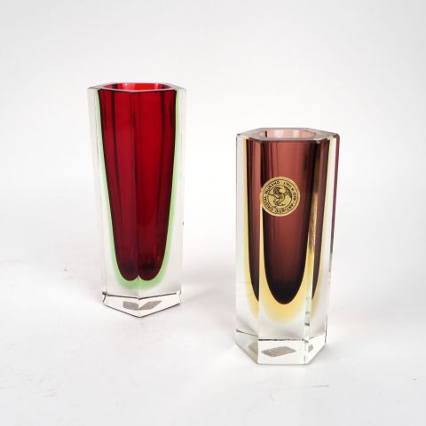 Ensemble de deux vases Murano hexagonal et pentagonal, violet et rouge, 12-14 cm