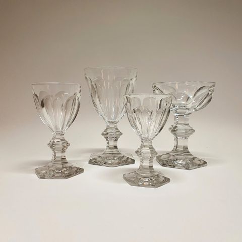 Service en cristal Baccarat Harcourt : 70 pièces en excellent état à vendre