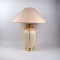 Lampe ogivale en faïence de Longwy, crème et dorée, motifs colorés. 48 cm