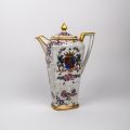 Théière en porcelaine de Samson, modèle Chinoiseries, lion sur fond rouge et bleu