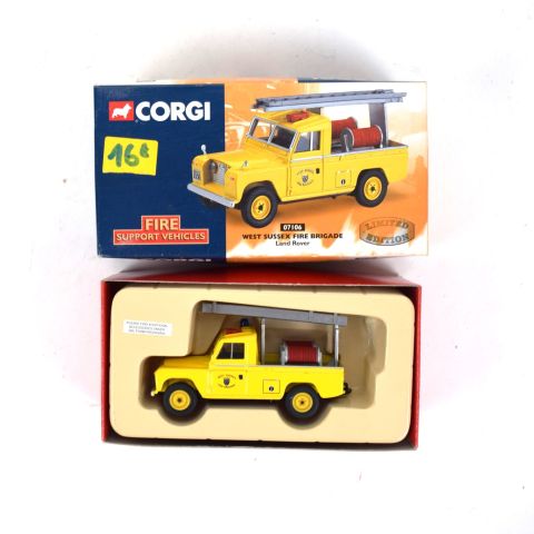 Land Rover West Sussex Fire Brigade Corgi, Réf# 07106, boîte originale, très bon état