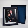 Photographie dédicacée du couple Grand-Ducal avec cadre et boîte de prestige