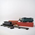 Ensemble complet de rails et wagons Hornby avec locomotive et accessoires variés