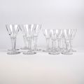 Lot de 12 verres à pied en cristal taillé transparent, diverses tailles