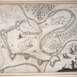 Plan rare de la ville de Luxembourg avec variante et détails uniques, 1673
