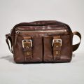 LONGCHAMP, Petit sac à bandoulière, en cuir brun, bandoulière satinée