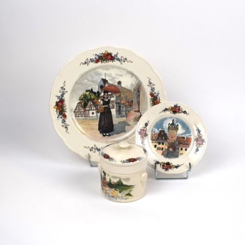 Ensemble ancien : terrine et assiettes de Sarreguemines Obernai, pièce de collection