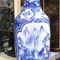 Vase en faïence bleue et blanche de Chine, 120 cm de hauteur