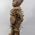 Puissant fétiche à clous Kongo, sculpture anthropomorphe aux pouvoirs surnaturels