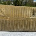 CINNA : Iconique canapé ligne Roset en velours des années 70, 150 x 64 cm