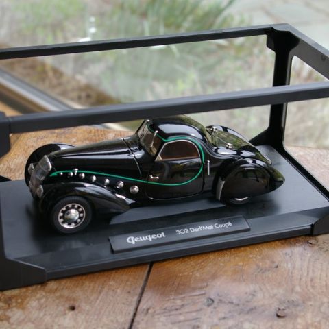 Voiture 1/18