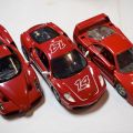 Ensemble de 3 voitures réduites en métal 1/18 FERRARI