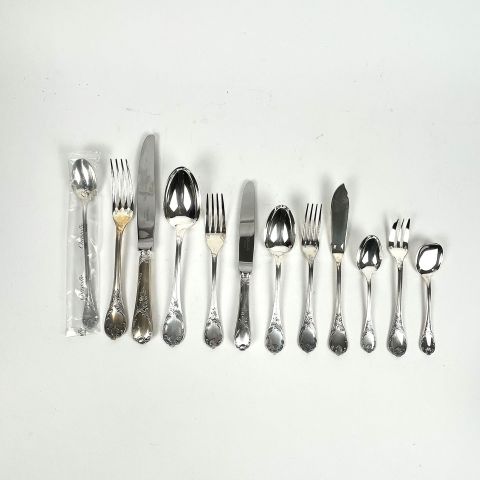 Ménagère CHRISTOFLE Marly en métal argenté, 155 pièces, état neuf, collection complète